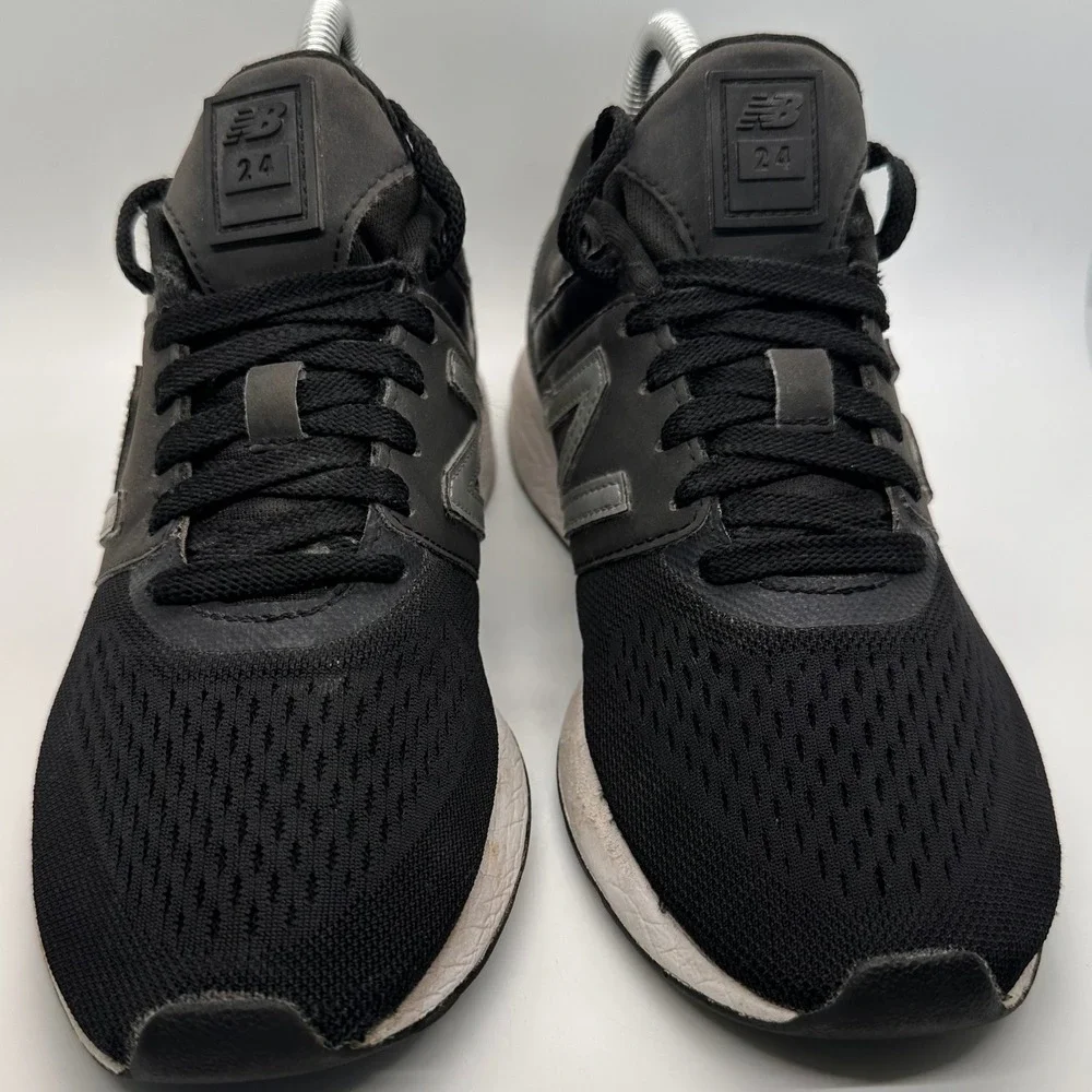 New Balance 24 v1 Black Running Shoes Sneakers Lightweight Size 7.5 Woman/ 6 Men